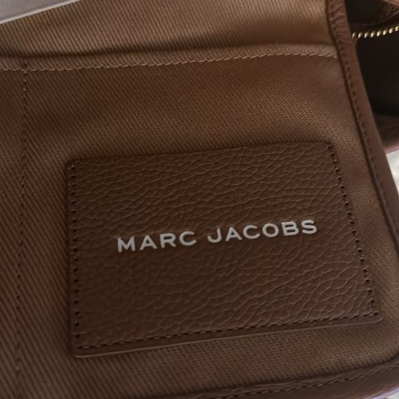 Marc Jacobs The Tote Leather New with Tags and Dust Bag - Picture 7 of 10